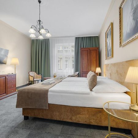 Hotel Reverie - Dependance, Check-In At Metropolitan Star Bratislava Exterior foto