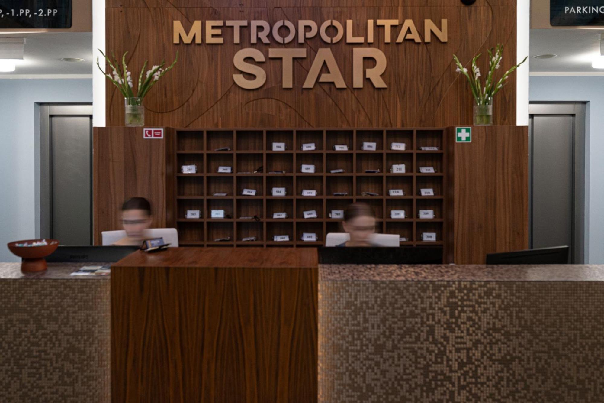 Hotel Reverie - Dependance, Check-In At Metropolitan Star Bratislava Exterior foto