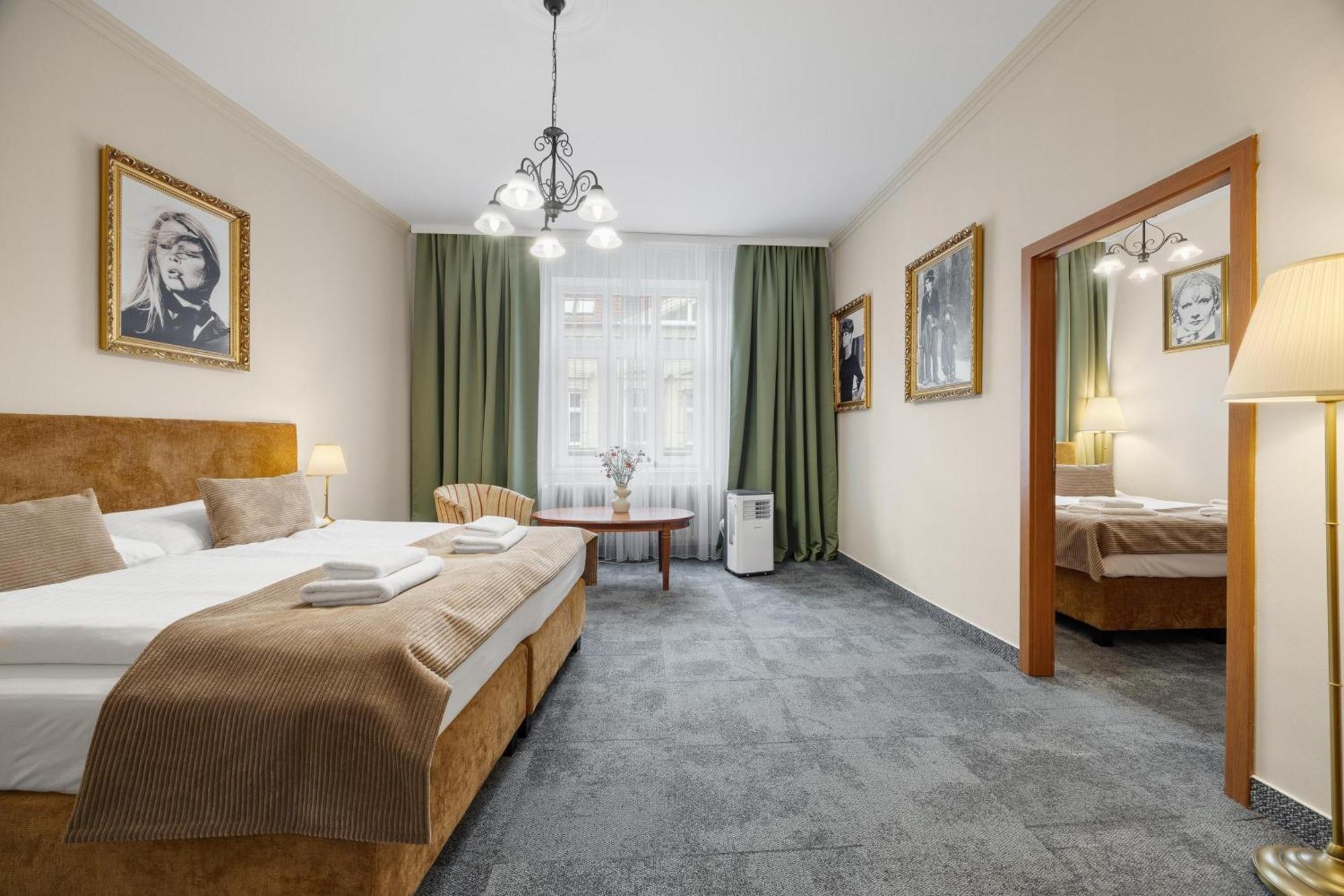 Hotel Reverie - Dependance, Check-In At Metropolitan Star Bratislava Exterior foto